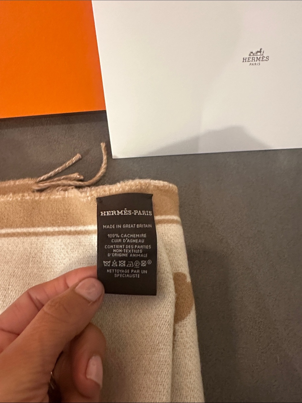 Brand New Hermes Beige and Cream Equestrian Logo Wool Scarf - Picture 6 of 9